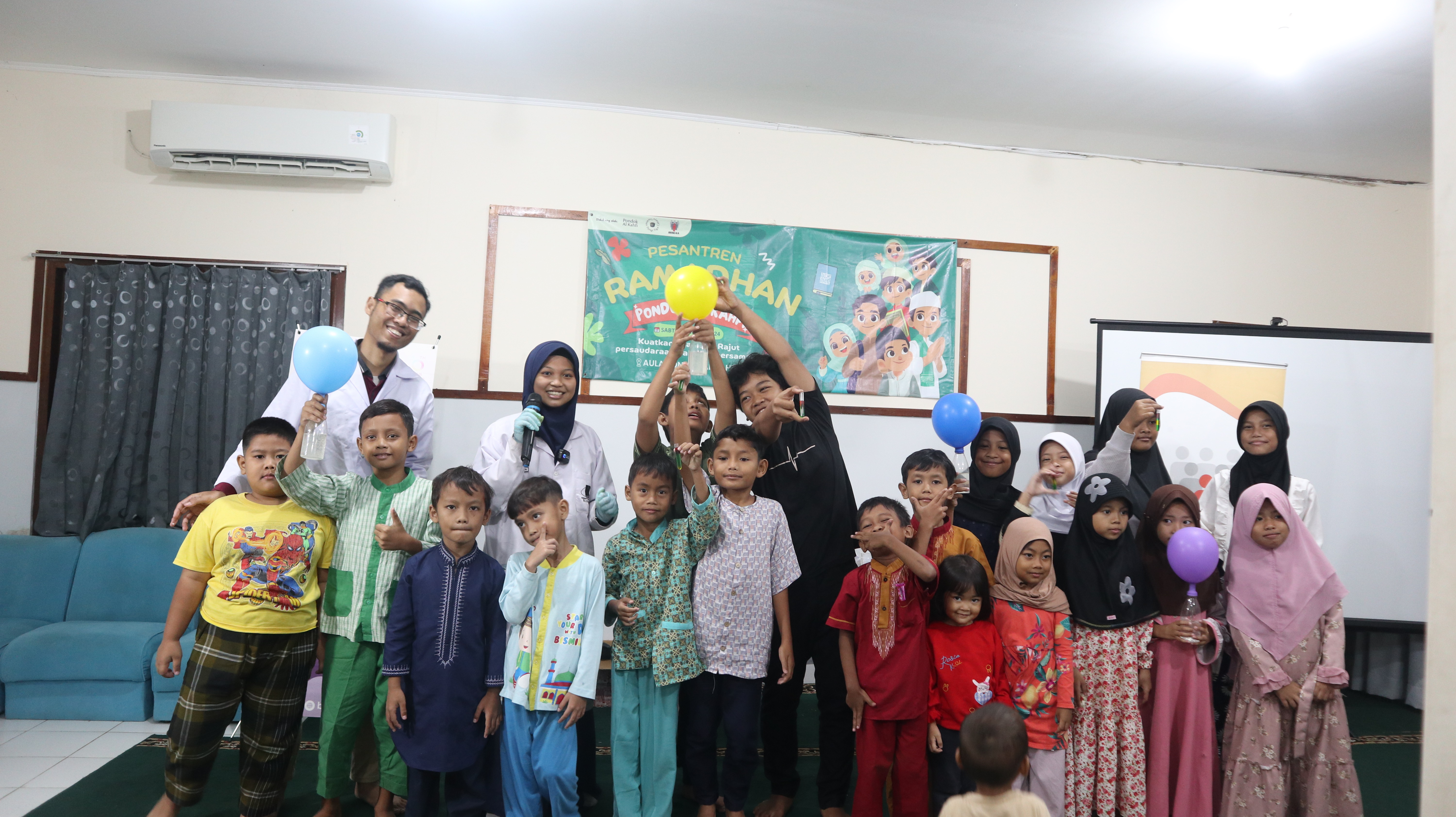 BIMAN Gelar Kegiatan Fun Science Eksperimen di Pondok Al Kahfi